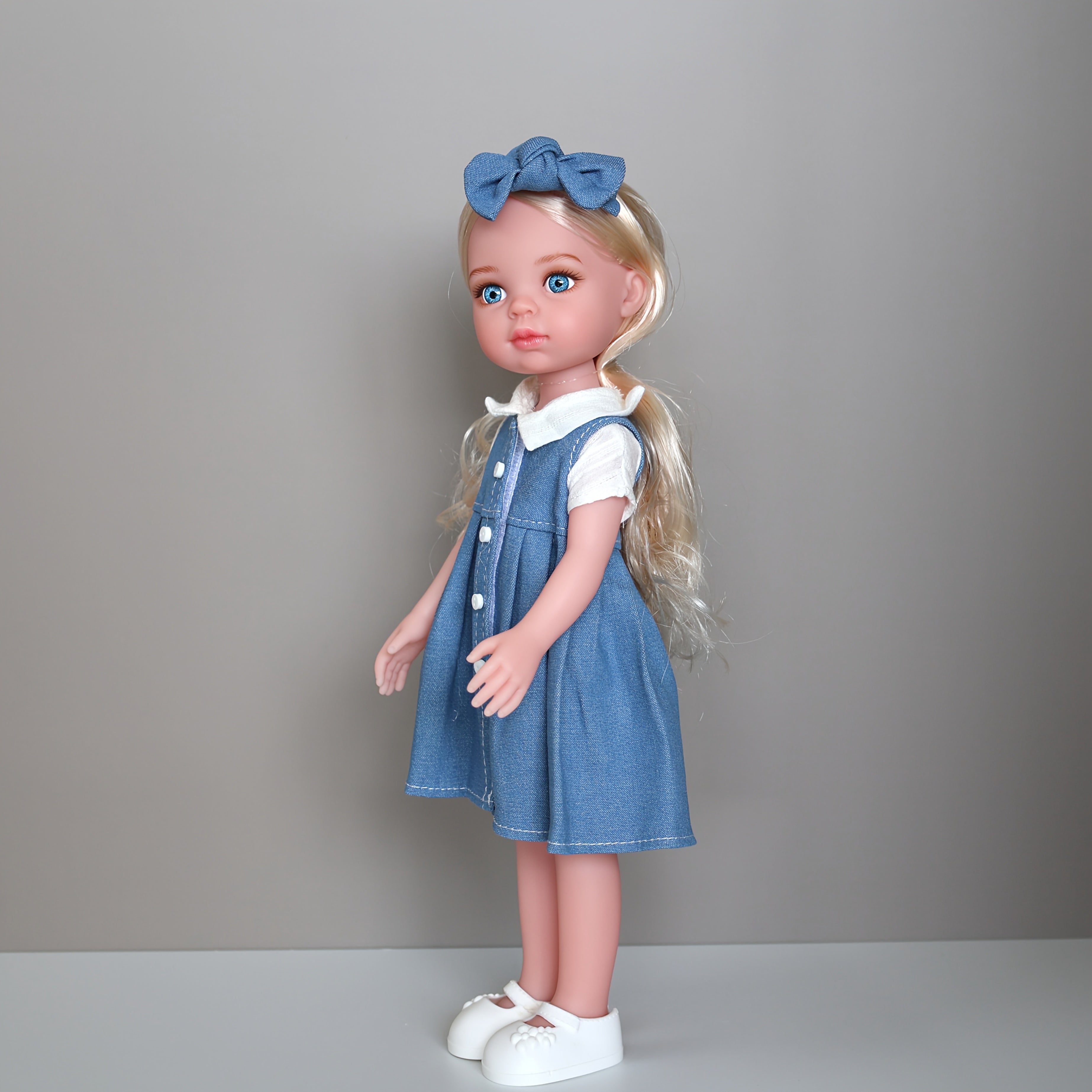 33 CM\u002F13 Inch Girl Doll with Adorable Makeup, Complete Vinyl Body, Soft And Smooth Skin, Dressed in Fashionable Attire - Perfect Gift for Friends This Christmas